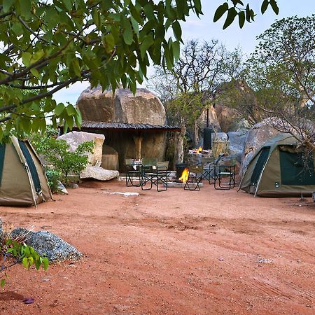 Hoada Camp Site Hotel Palmwag Buitenkant foto